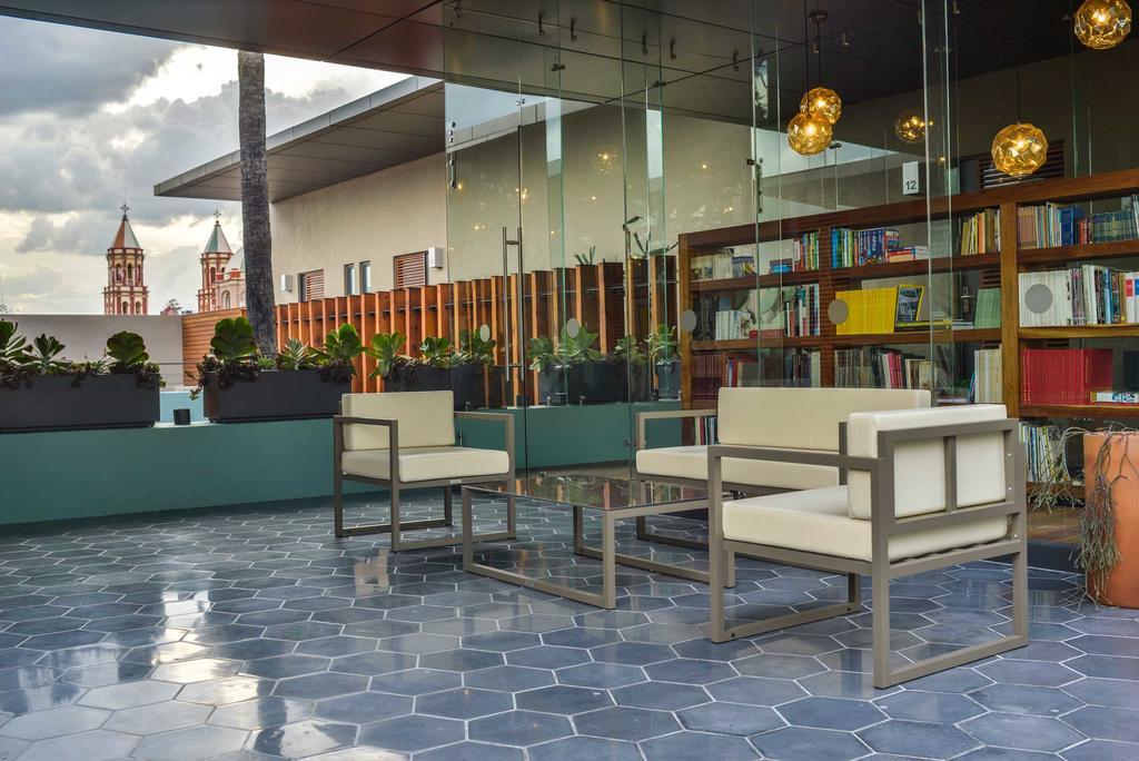 Hotel Criol Querétaro Eksteriør bilde Library